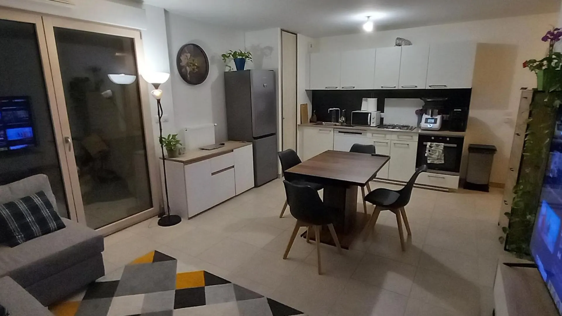 Le Wissel Apartment Neuville-sur-Saone 0*,  France