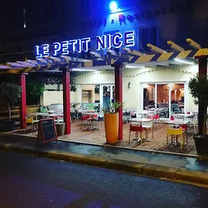 O Petit Neuville-sur-Saone